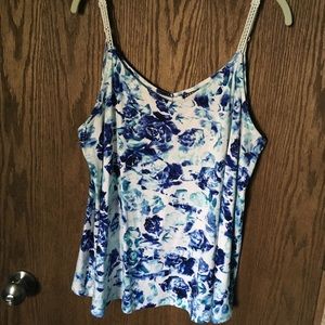 💐 Gorgeous, Torrid tank size 2